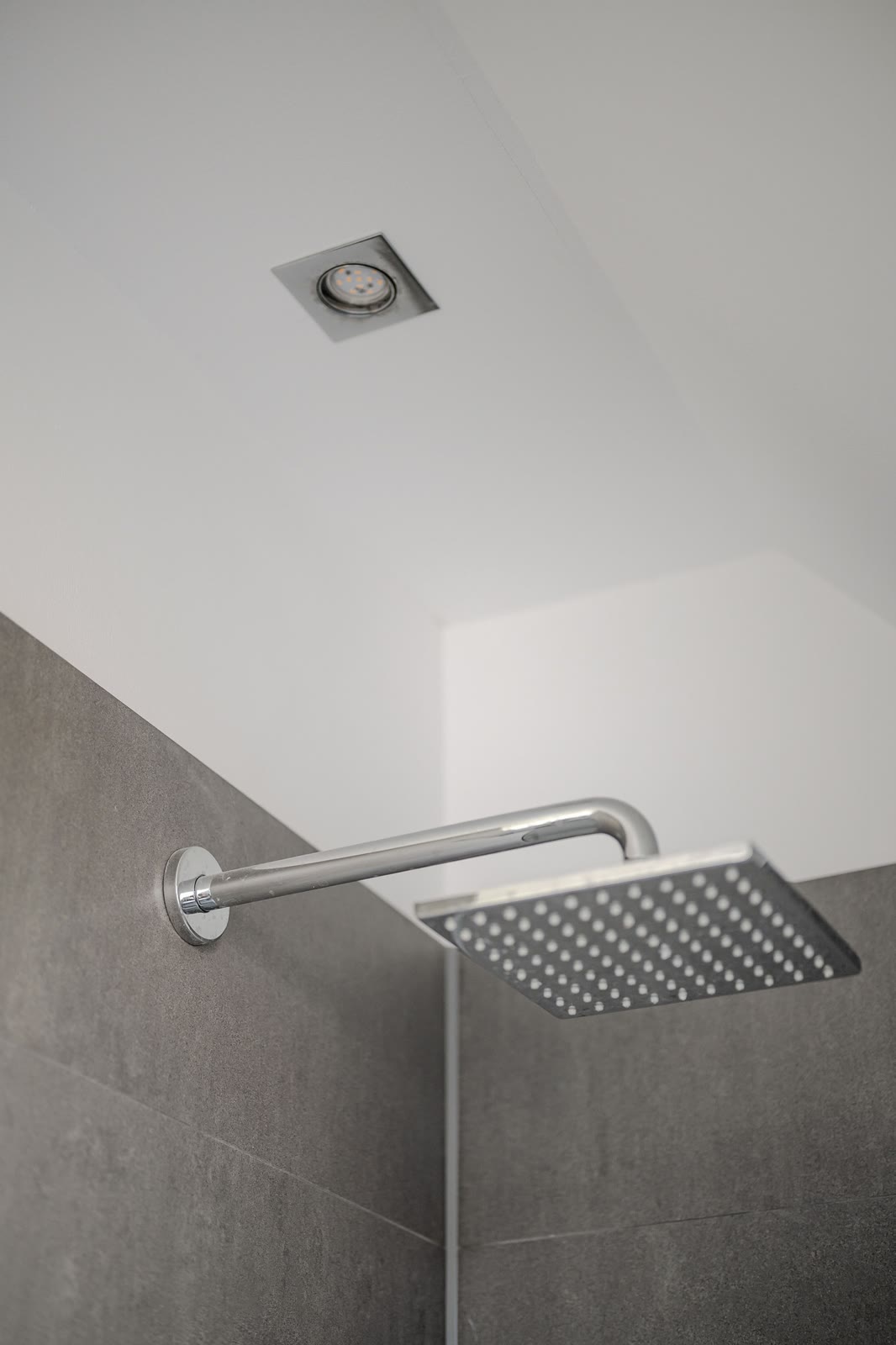 Detail: Regendusche – Foto: Viktor Gurov