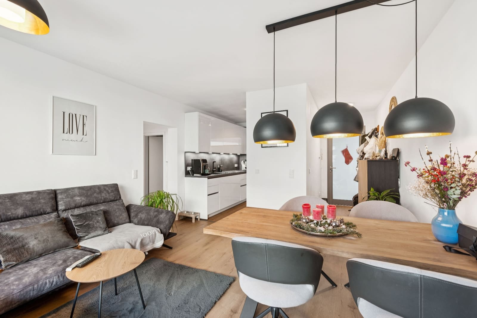 Kernsanierte Eigentumswohnung in Düsseldorf-Pempelfort